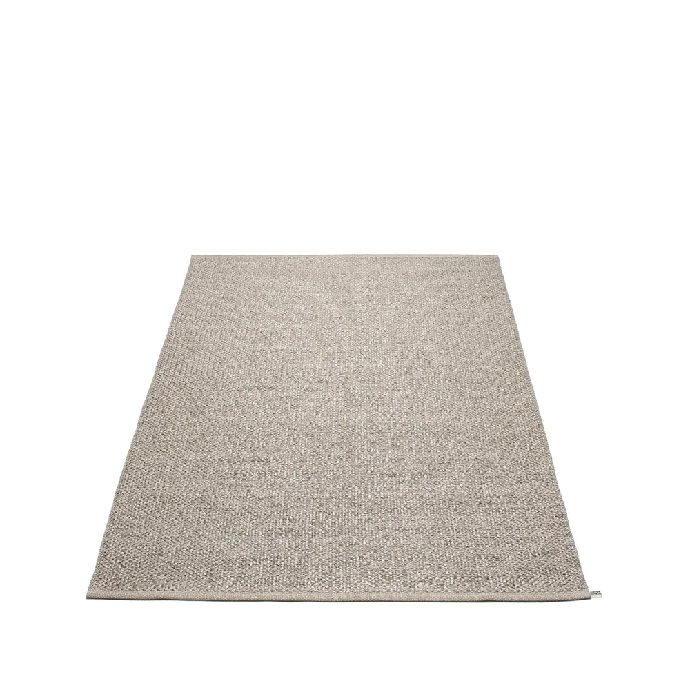 Svea matta, mud metallic/mud, 180x260 cm Pappelina