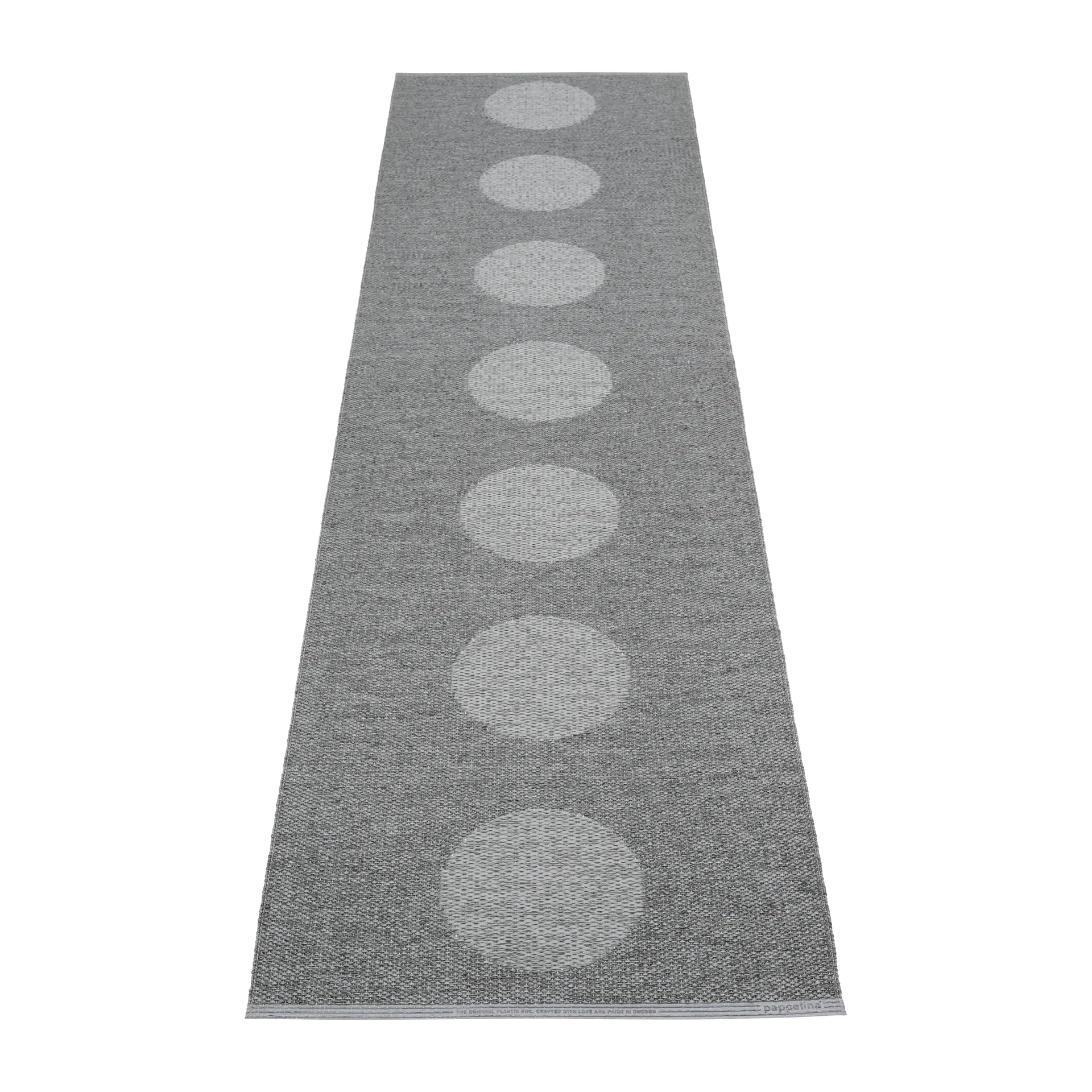 Vera 2.0 plastmatta grey-granit metallic, 70x280 cm Pappelina