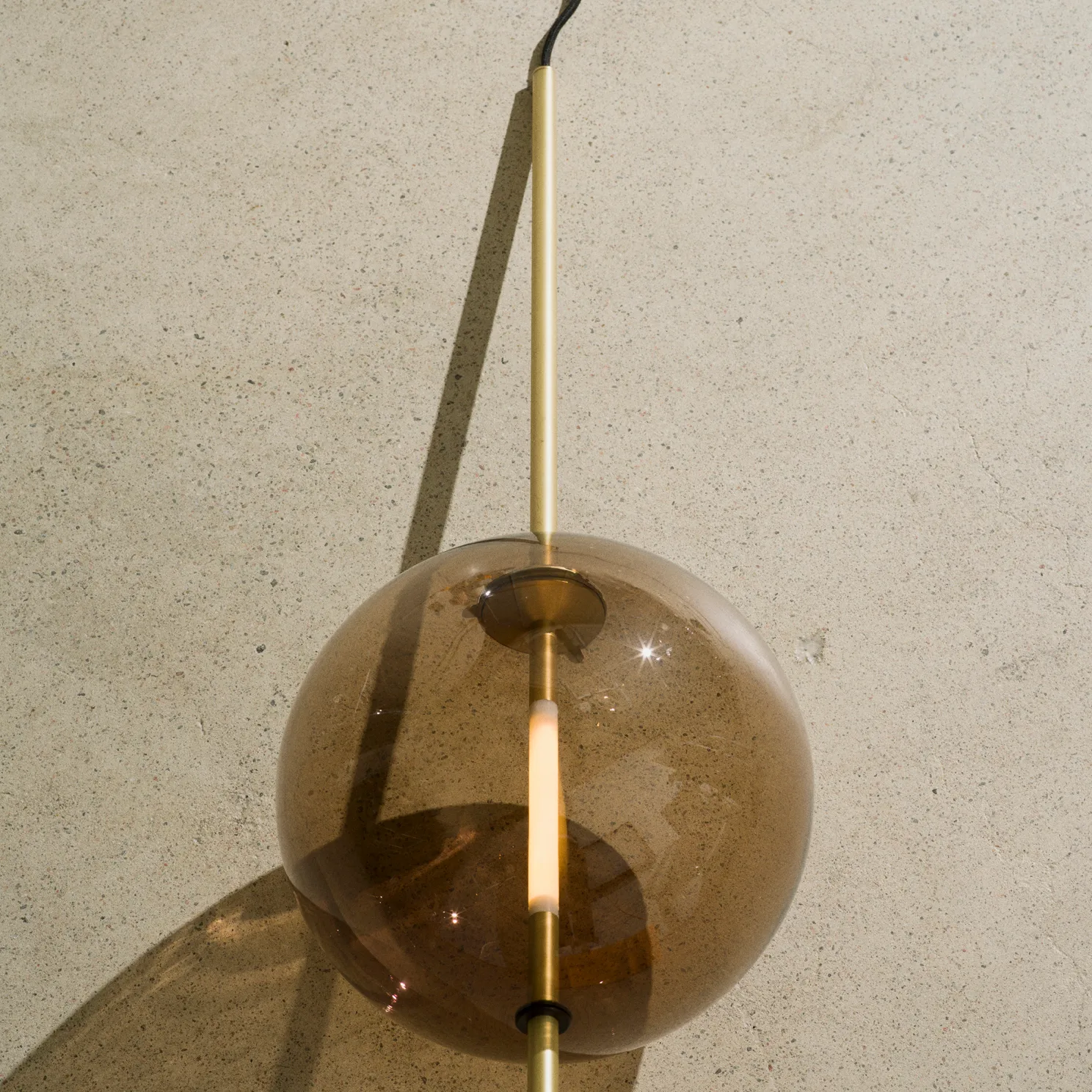 Kandinsky 30 taklampa, Smoked brown Pholc