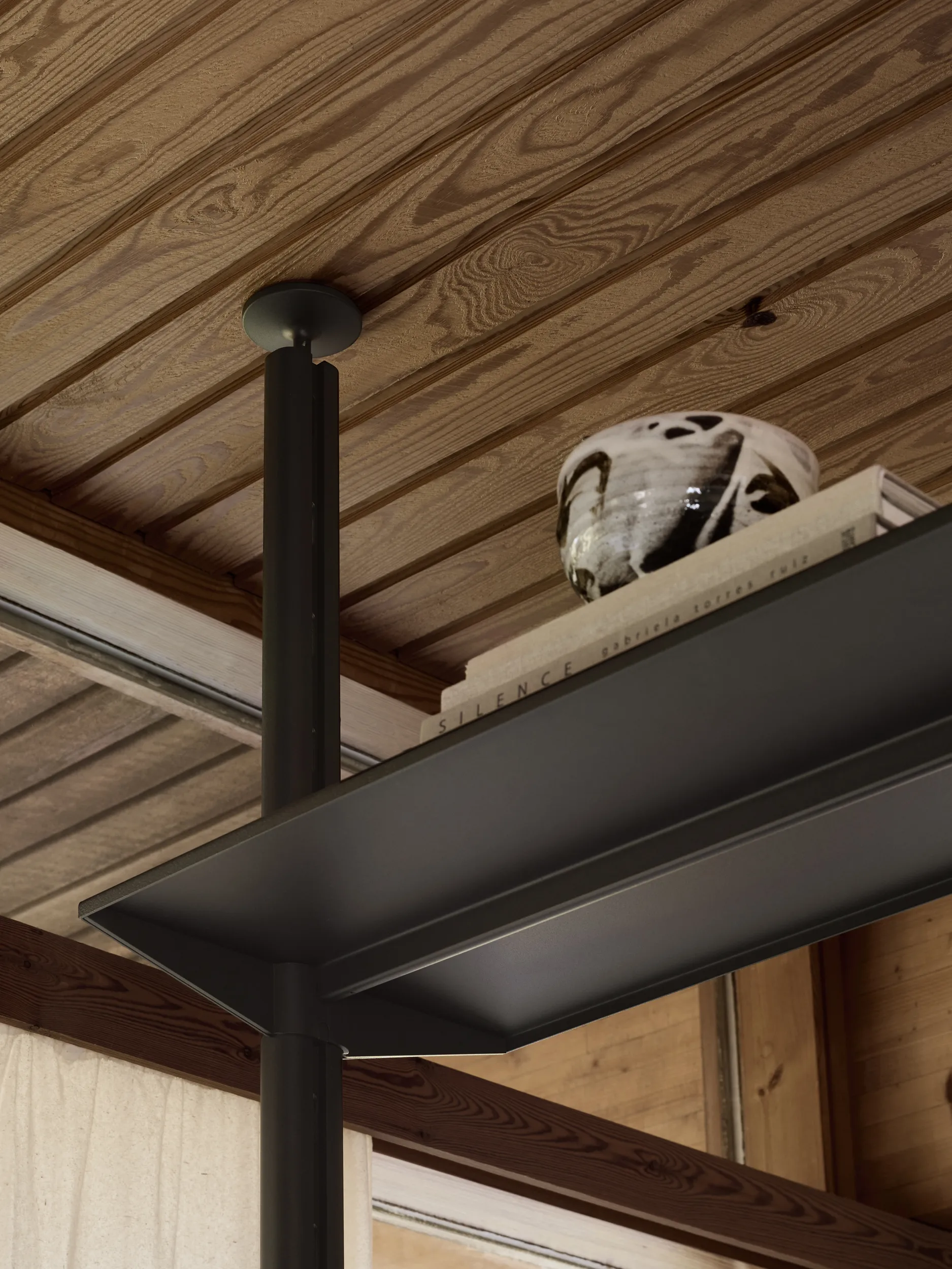 Pira G2 hyllsystem F C B Black/Oak 248-255 cm Pira