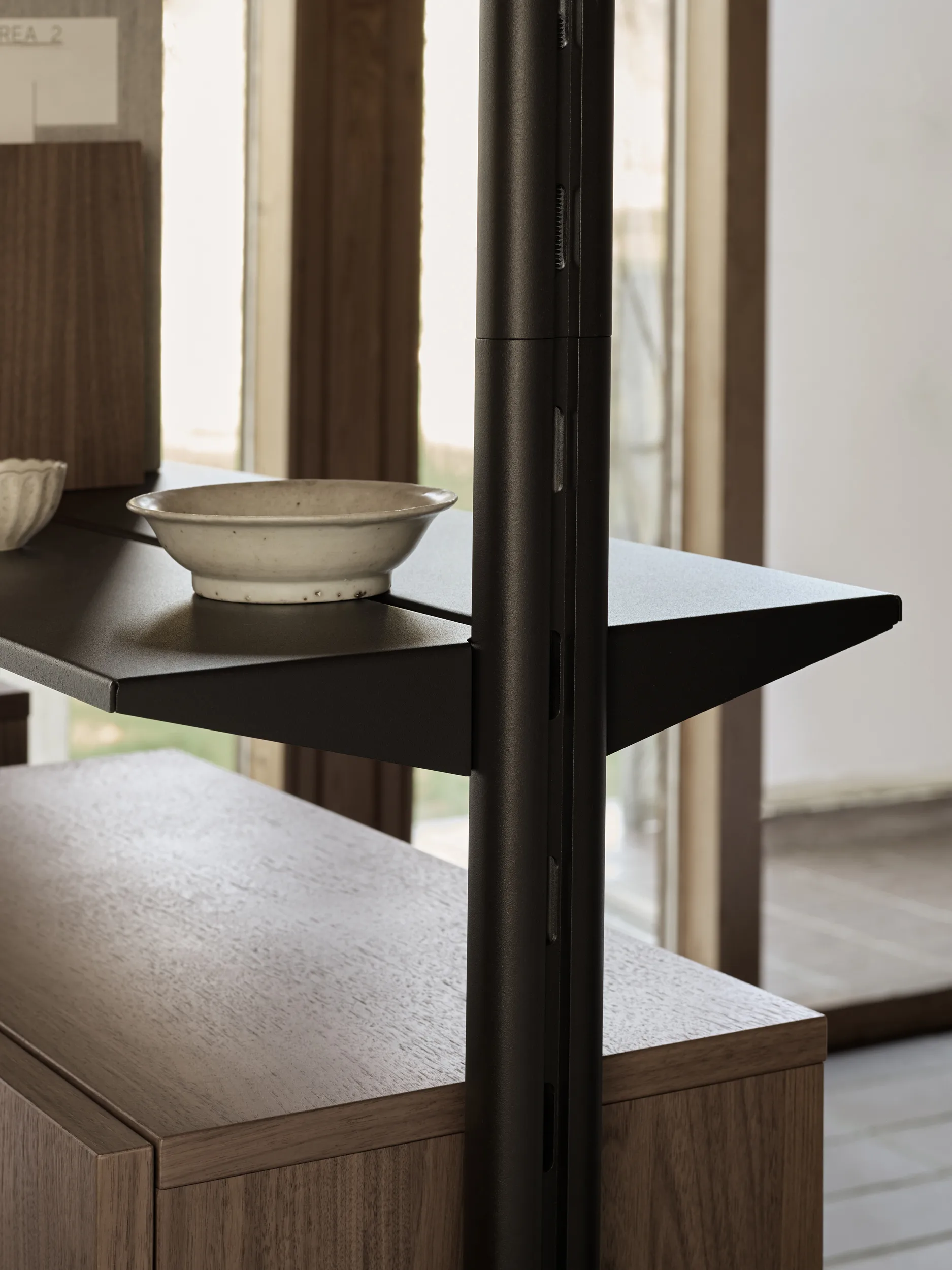 Pira G2 hyllsystem F C B Black/Walnut 248-255 cm Pira