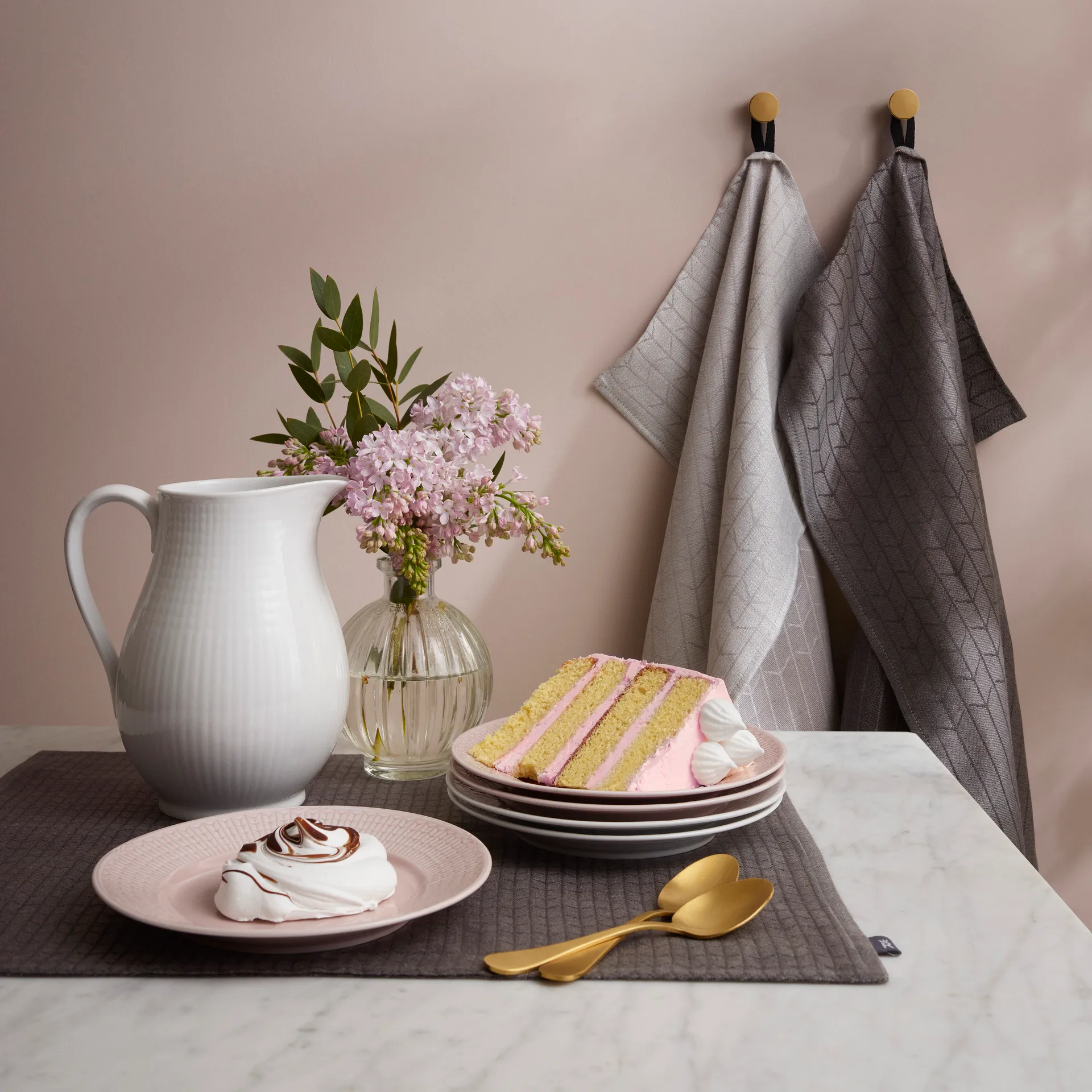 Swedish Grace assiett Ø17 cm, Ros (rosa) Rörstrand