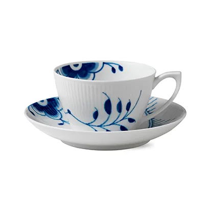 Blue Fluted Mega tekopp med fat, 28 cl Royal Copenhagen