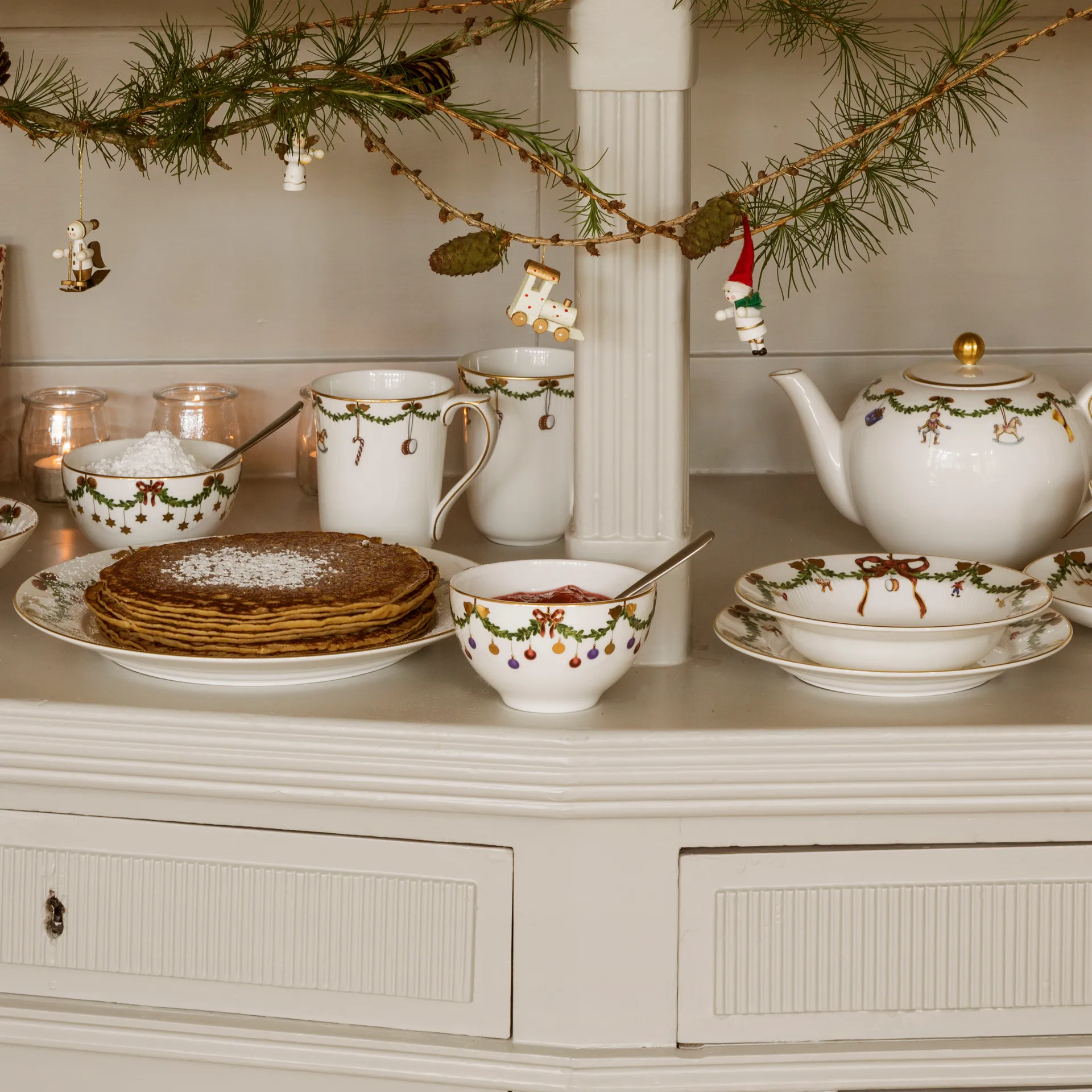 Star Fluted Christmas serveringsskål, 30 cl Royal Copenhagen