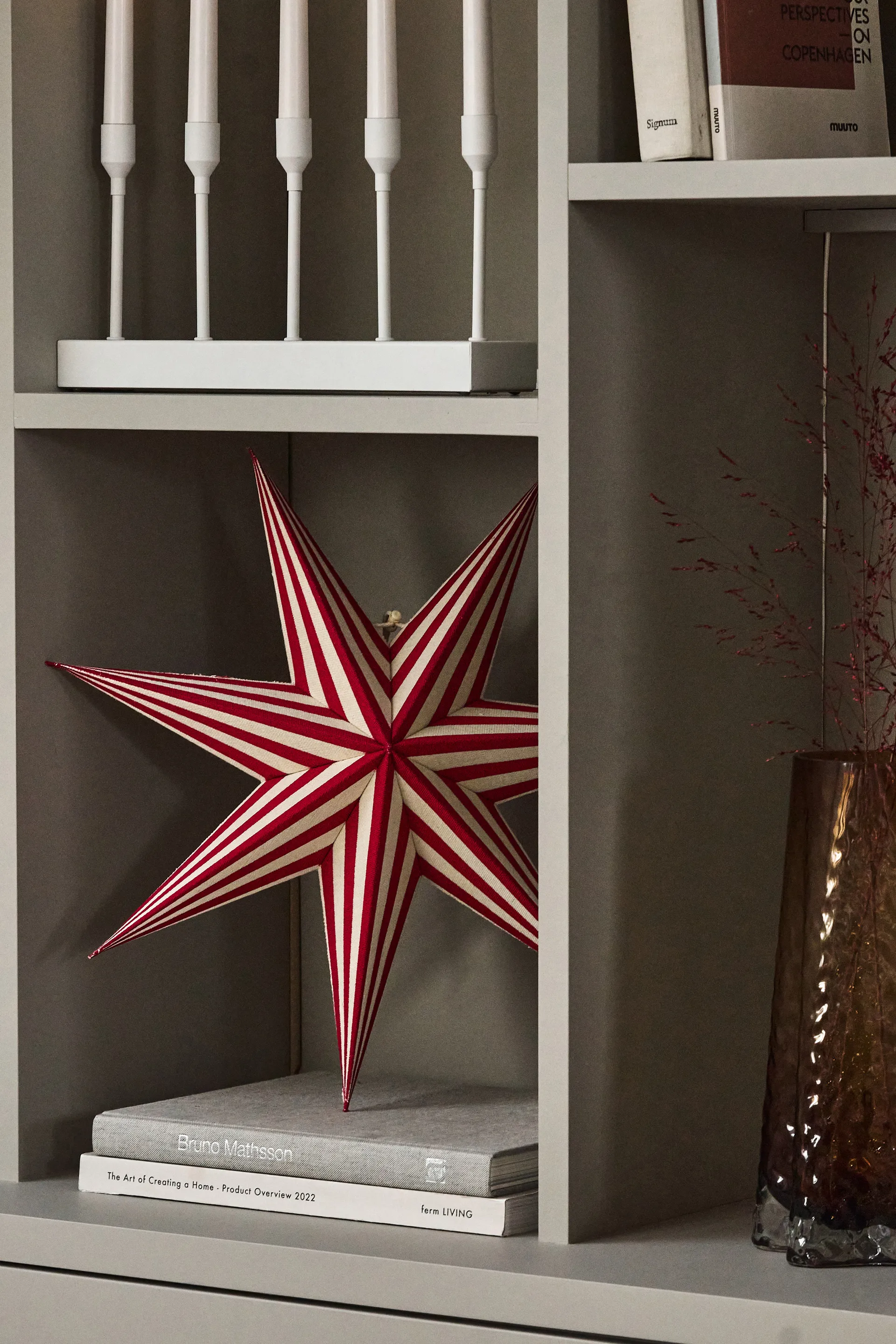 Bare adventsstjärna vit-rödrandig, 45 cm Scandi Living