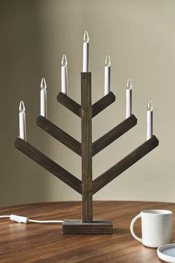Pine adventsljusstake 62 cm - Mörkbetsad - Scandi Living