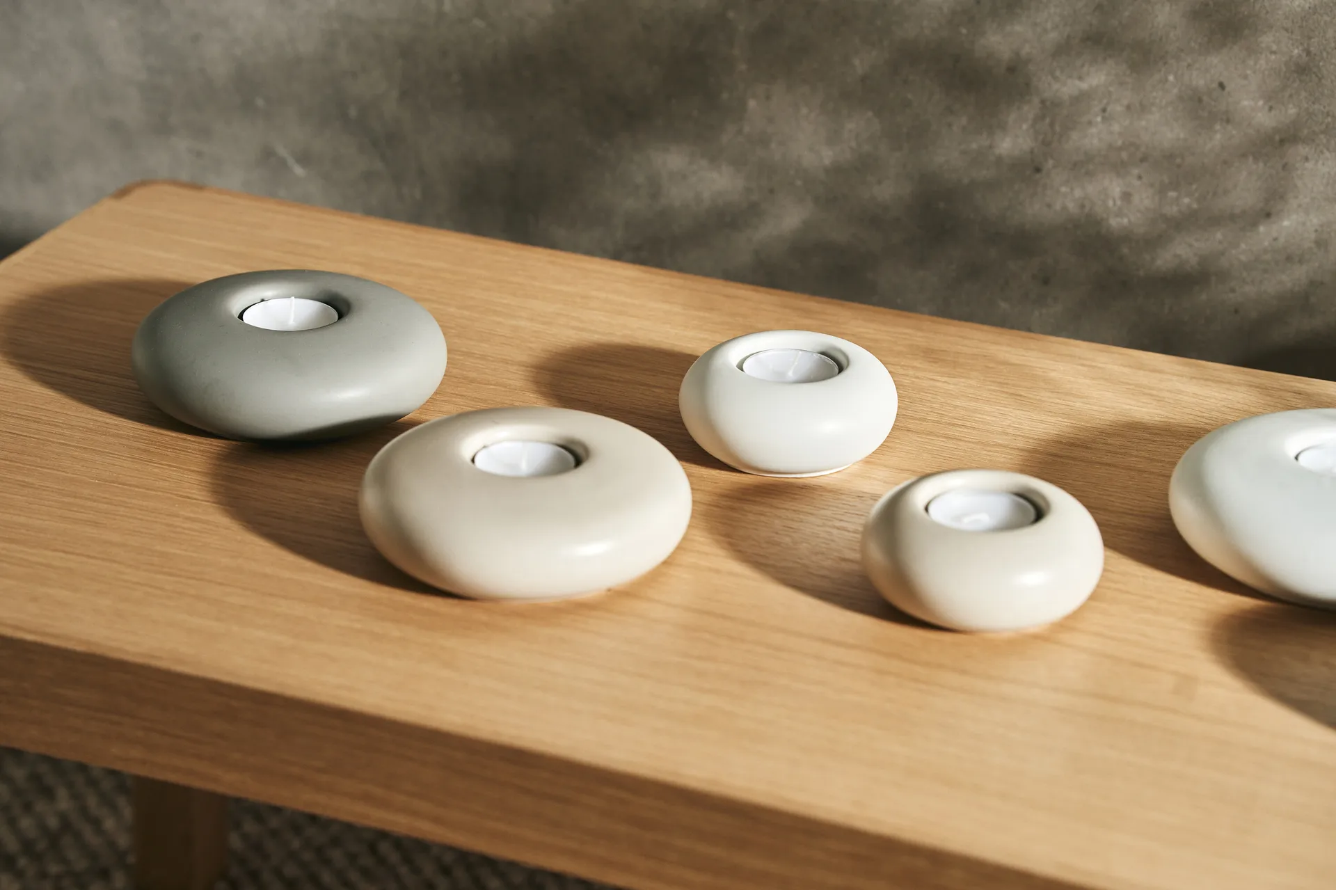 Stone ljuslykta Ø9 cm, Beige Scandi Living