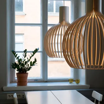 Octo Small 4241 taklampa - Vit laminat - Secto Design