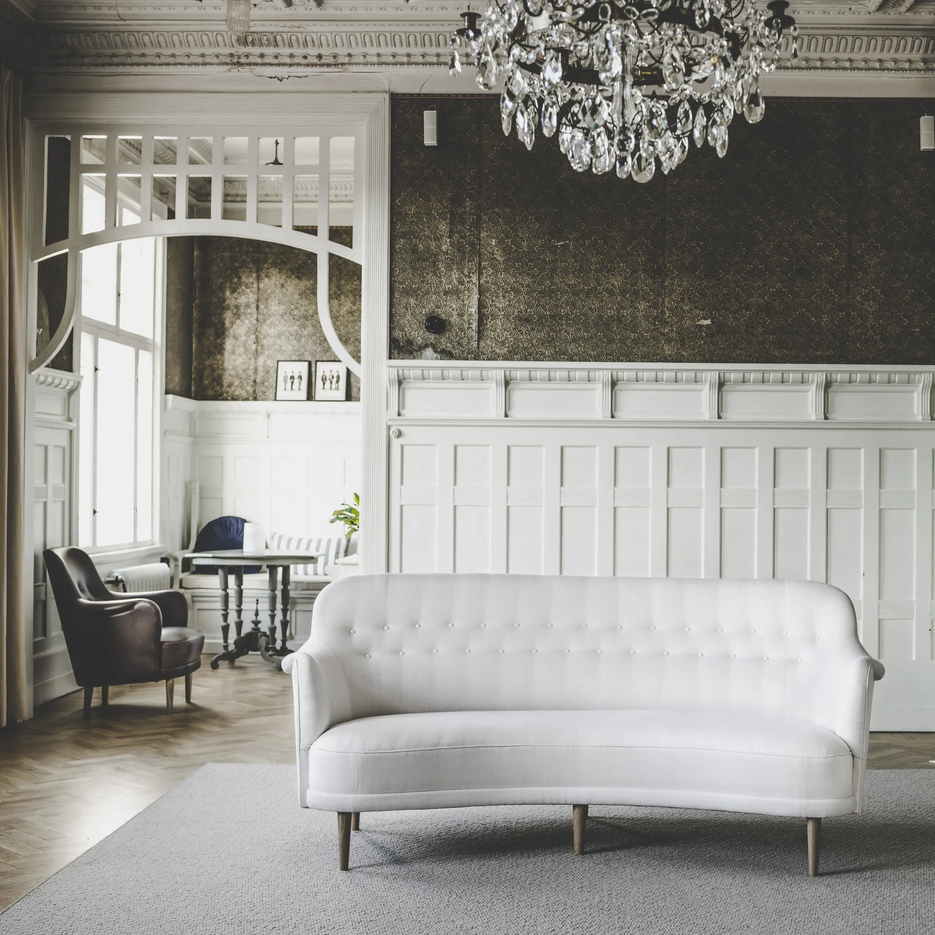 Runda Samsas soffa, tyg rami 6810 natur, ekben Sjögren