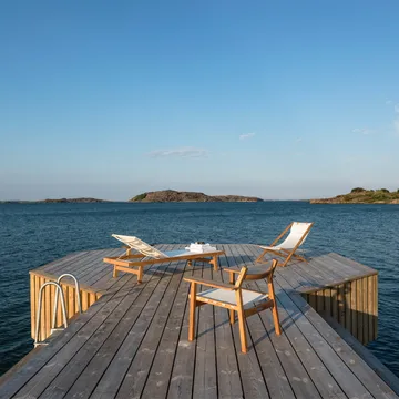 Djurö solsäng - Batyline white, teak - Skargaarden