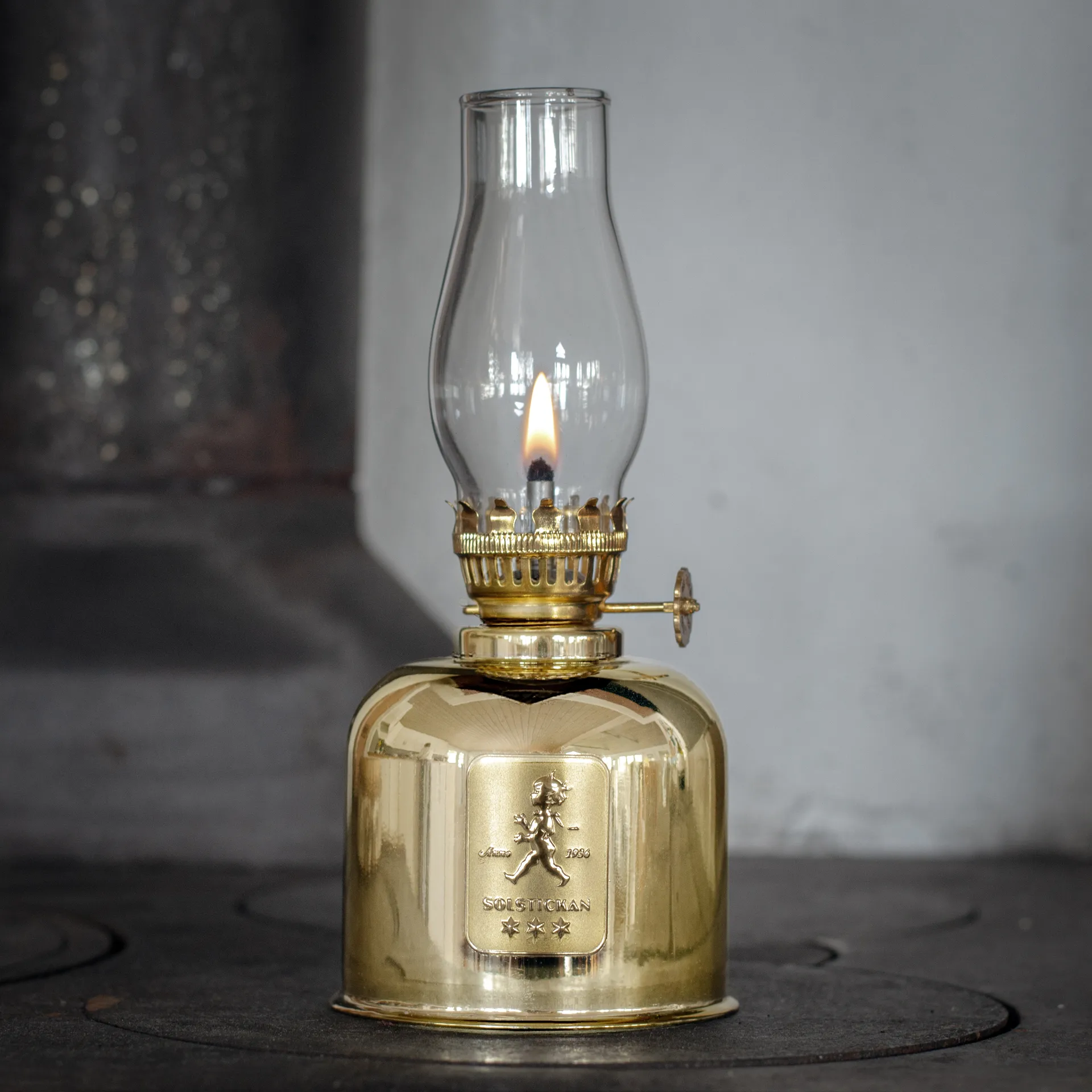 Solstickan fotogenlampa, Guld, Ø8,5x20 cm Solstickan Design