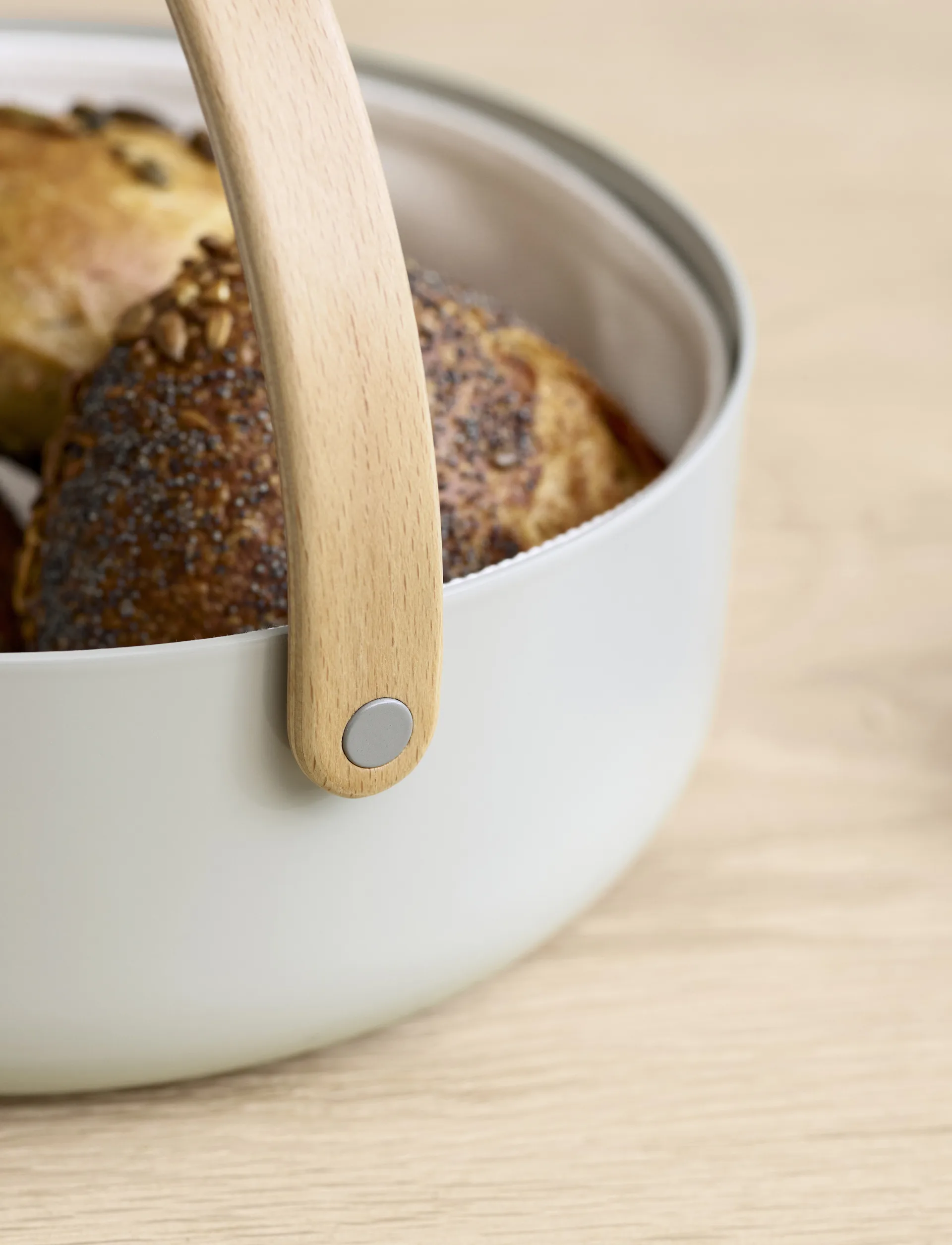 Emma brödkorg med handtag Ø23 cm, Grå-bok Stelton