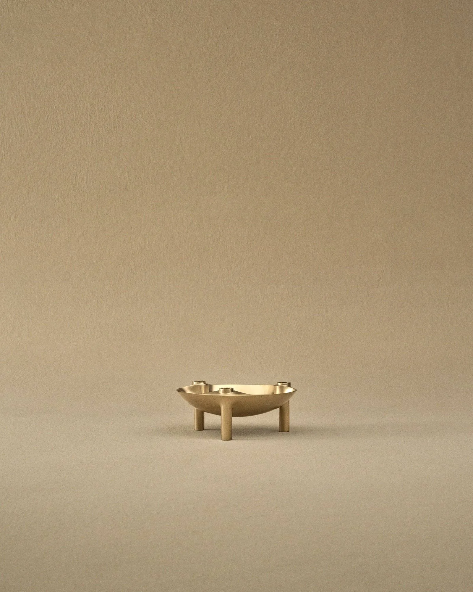 Nagel skål, Borstad mässing, Ø13,8x5,6 cm STOFF Nagel