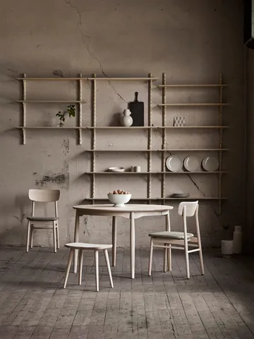 Palle pall ek - Ljus mattlack - Stolab