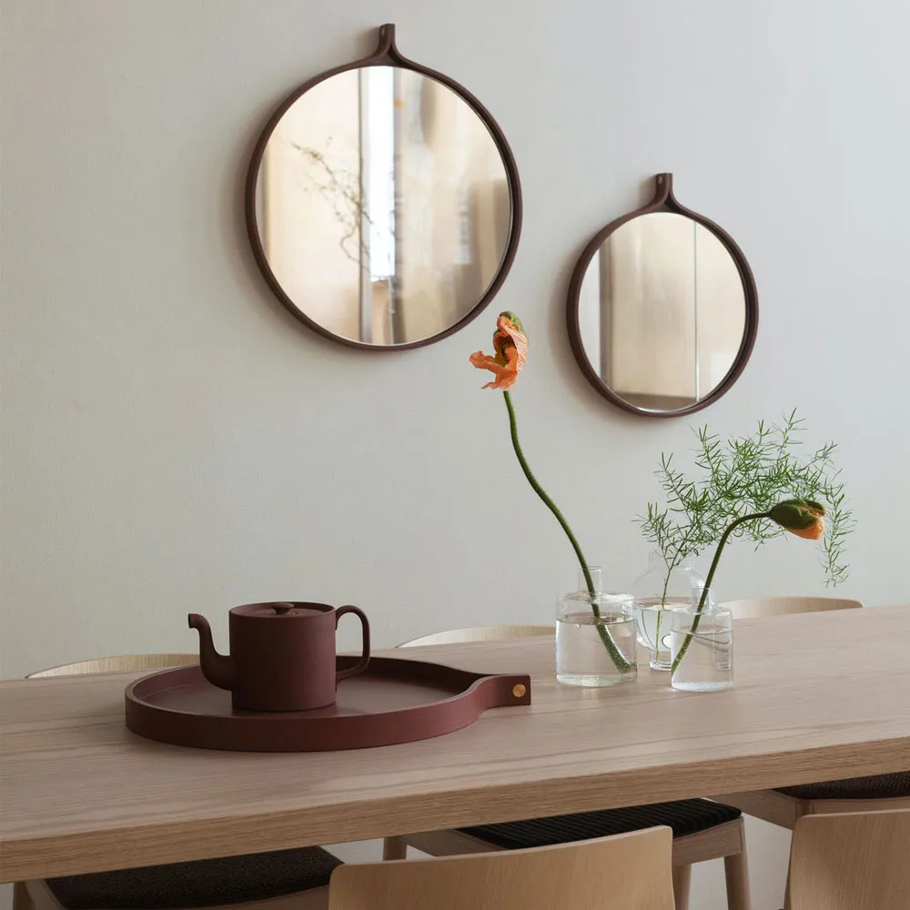 Comma bricka, soft white, liten Swedese