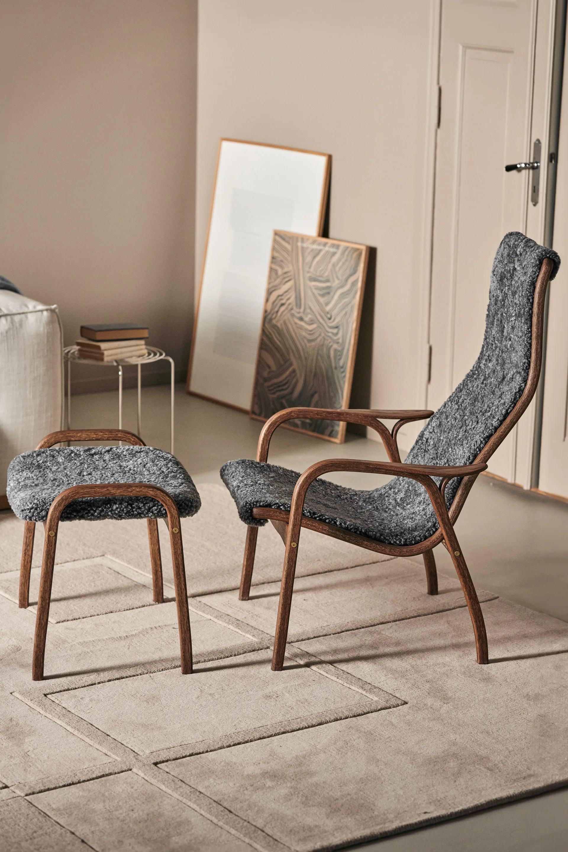 Lamino fåtölj ek/fårskinn Special Edition, Rubio Monocoat Chocolate-Charcoal Swedese