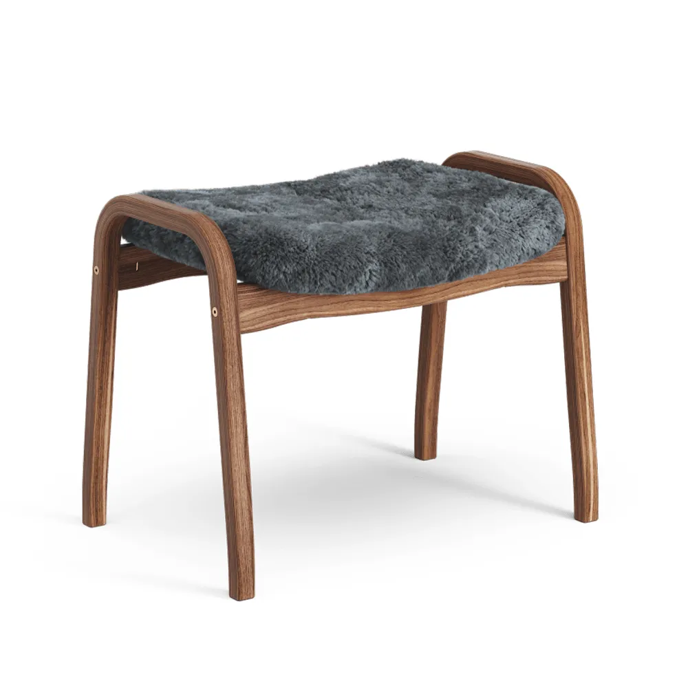 Lamino fotpall, fårskinn charcoal, naturlackad valnöt Swedese
