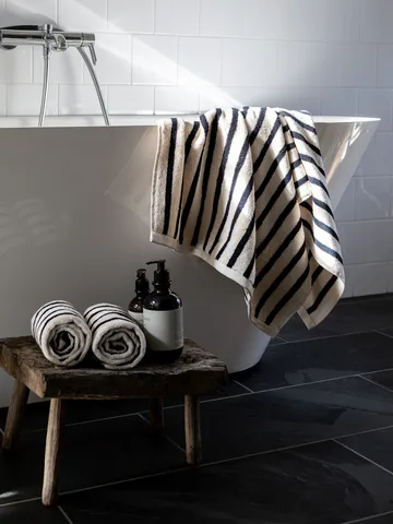 Bonnie badlakan 70x140 cm - Svart - Tell Me More