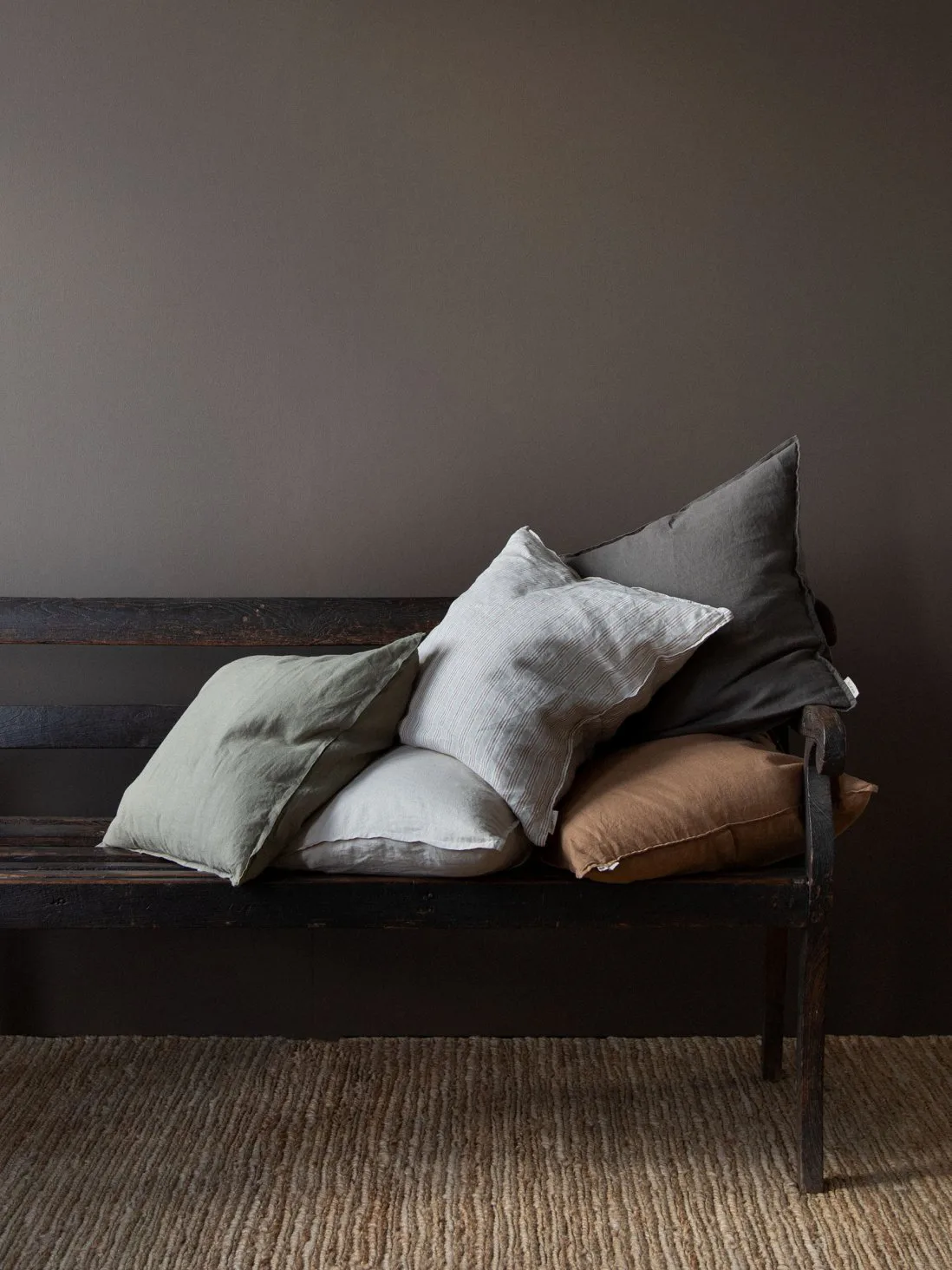 Washed linen kuddfodral 50x50 cm, Pinstripe Tell Me More