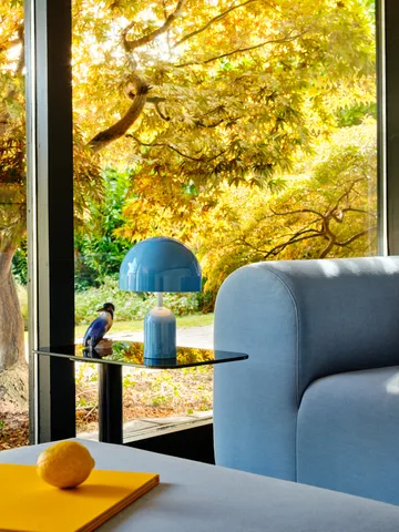 Bell Portabel LED bordslampa 28 cm - Baby Blue (blå) - Tom Dixon