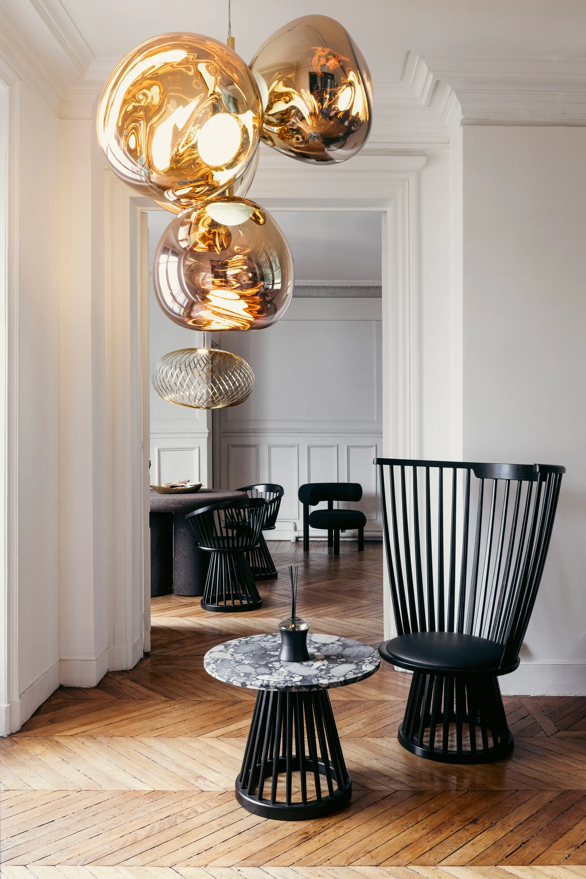 Fan loungestol klädd sits, Black ash-black leather Tom Dixon