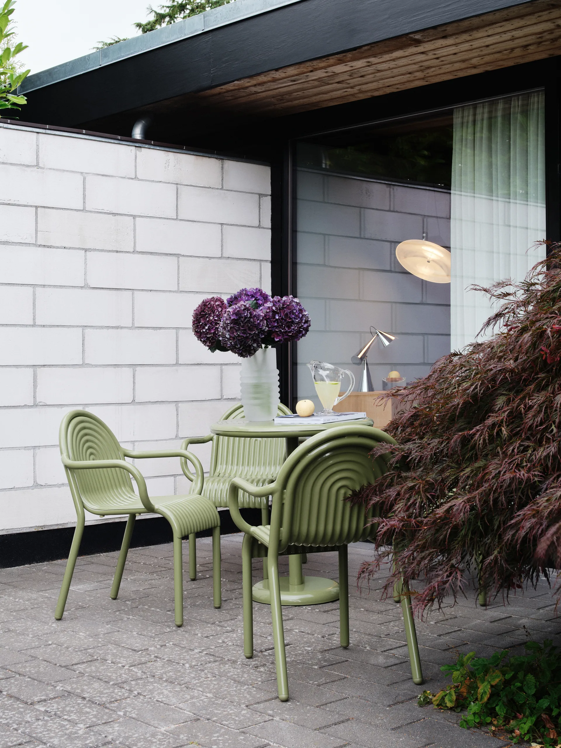 Groove cafébord runt - Moss, Ø70 cm Tom Dixon