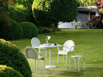 Groove cafébord runt - Putty, Ø70 cm - Tom Dixon
