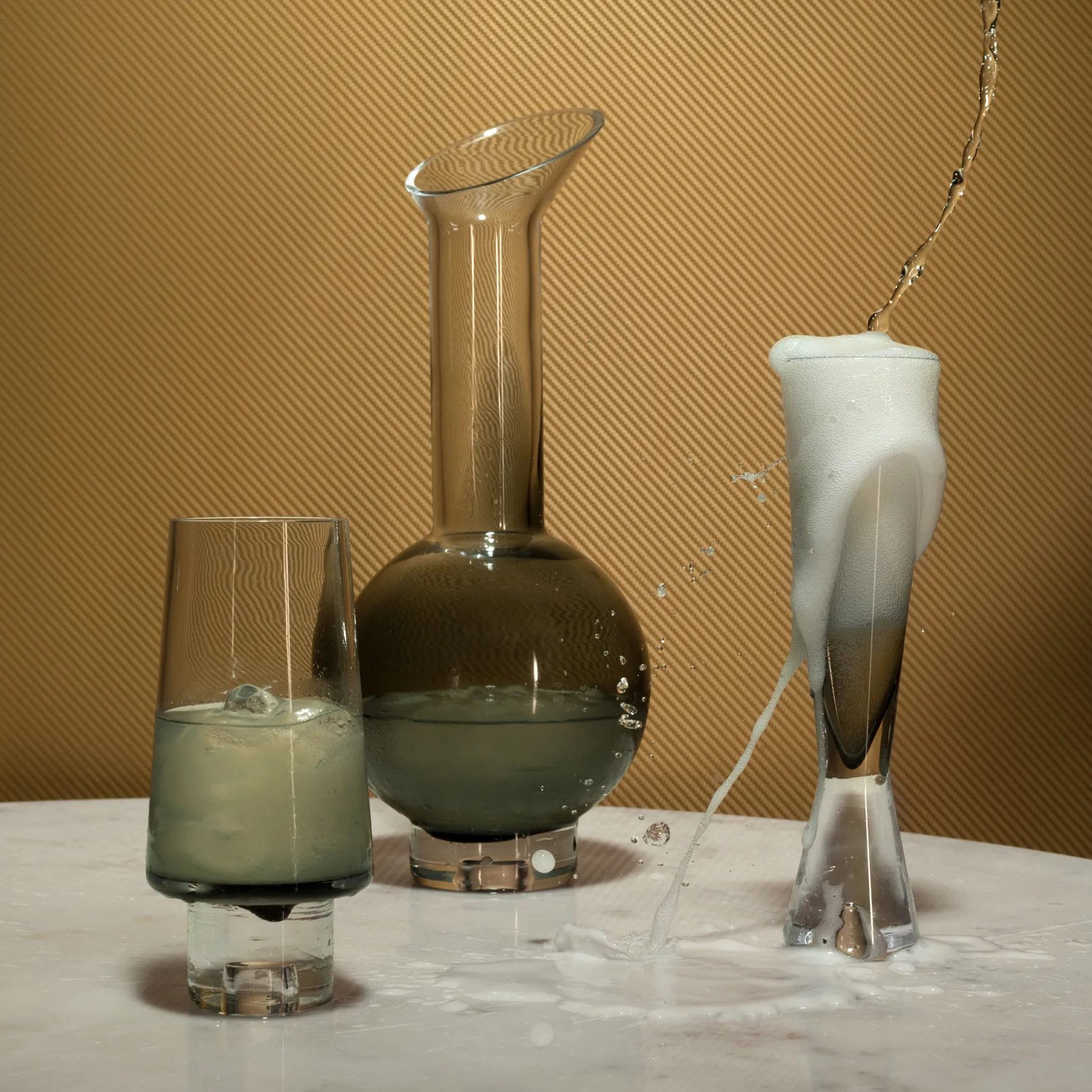 Tank vattenkaraff, Svart Tom Dixon