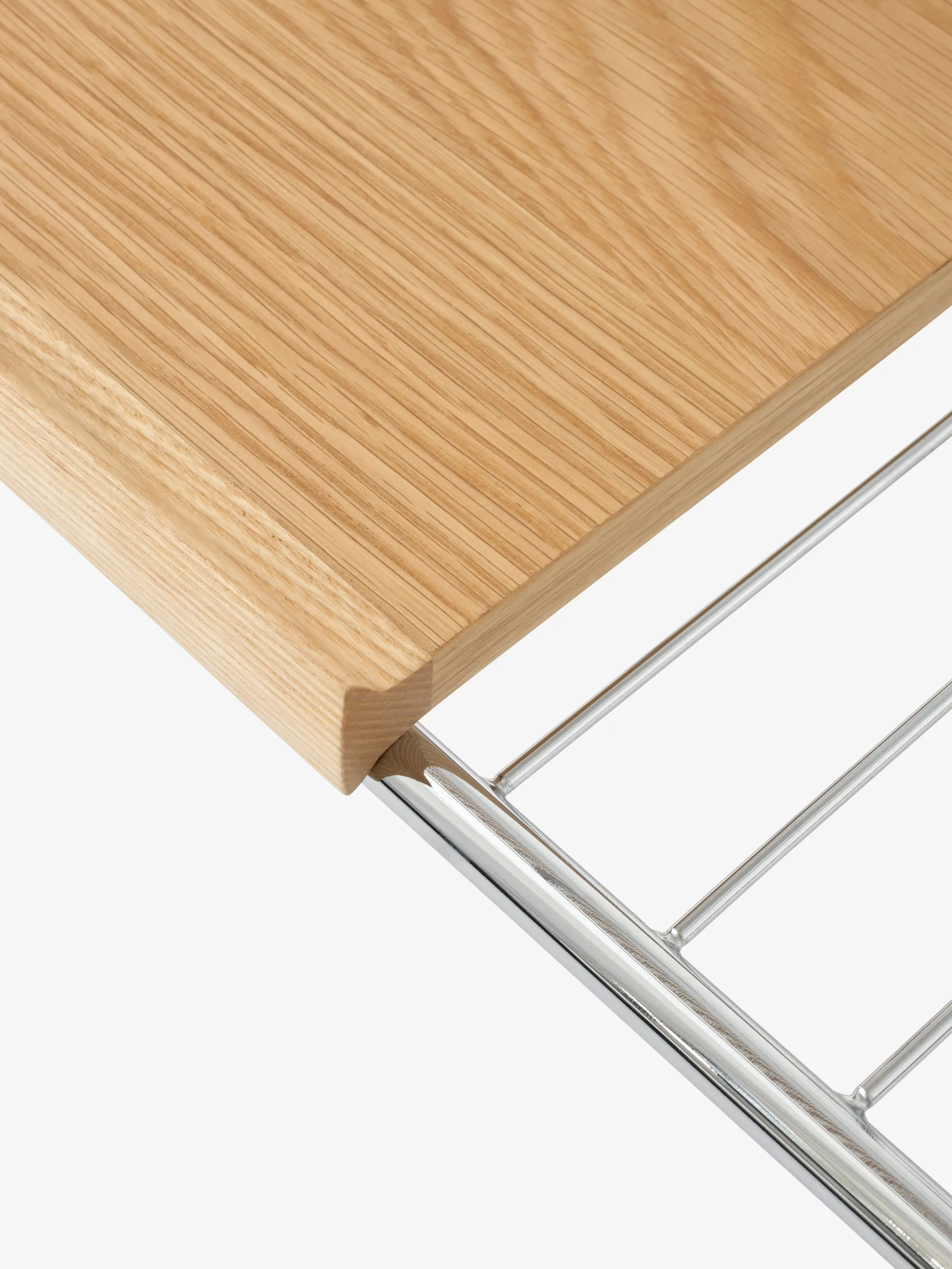 Alima förvaringsvagn lackerad ek, Chrome & lacquered oak &Tradition
