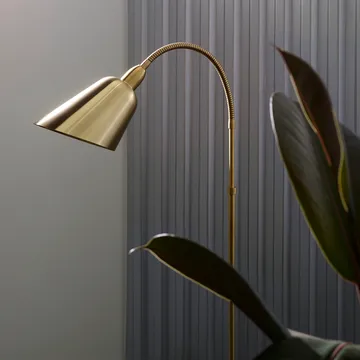 Bellevue AJ7 golvlampa - Brass - &Tradition