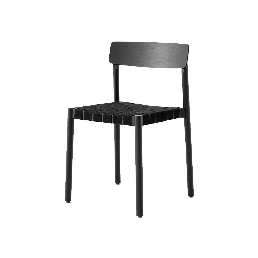 Betty TK1 stol, black, svart flätad linnebandsits &Tradition