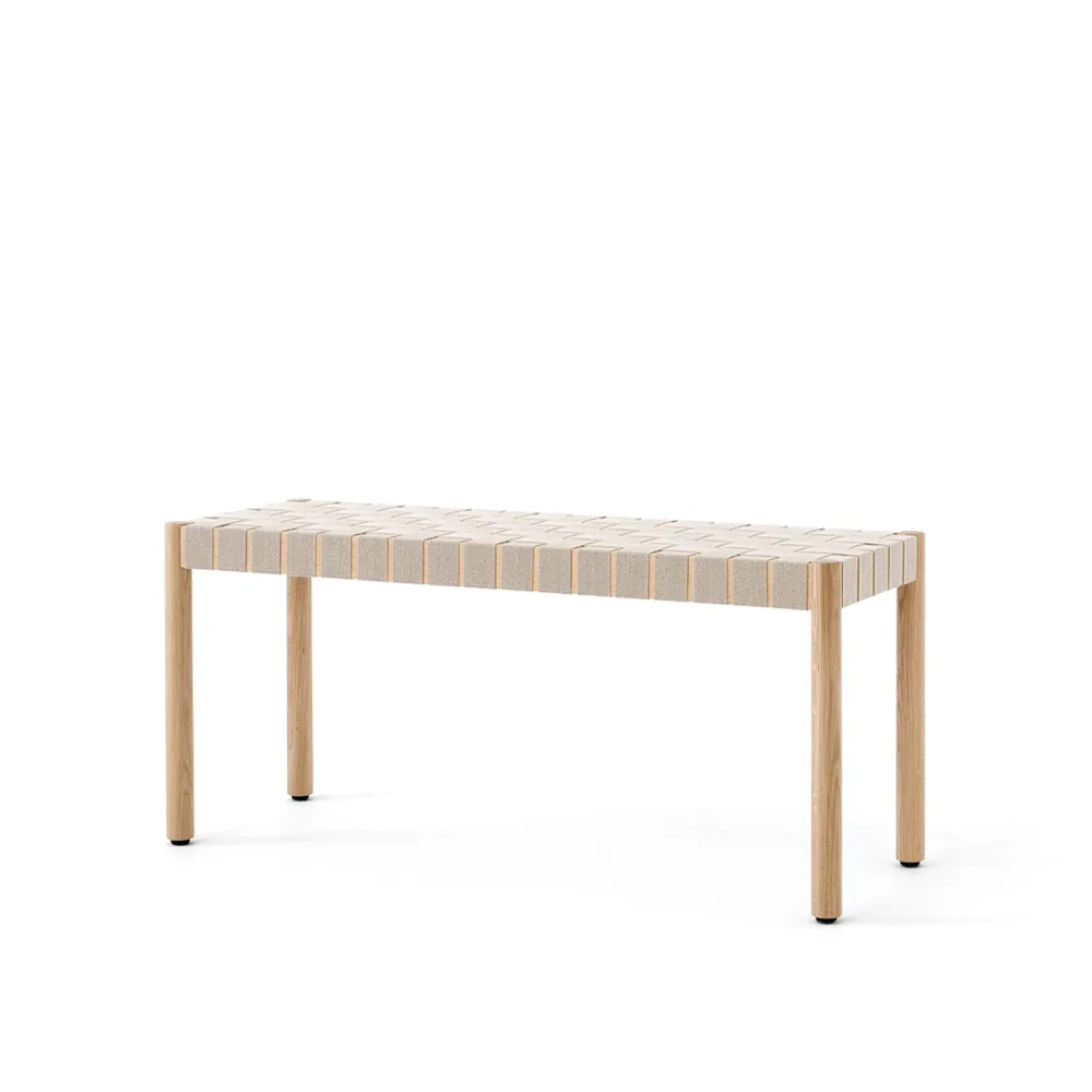 Betty TK4 bänk, oak, naturflätad linnebandssits &Tradition