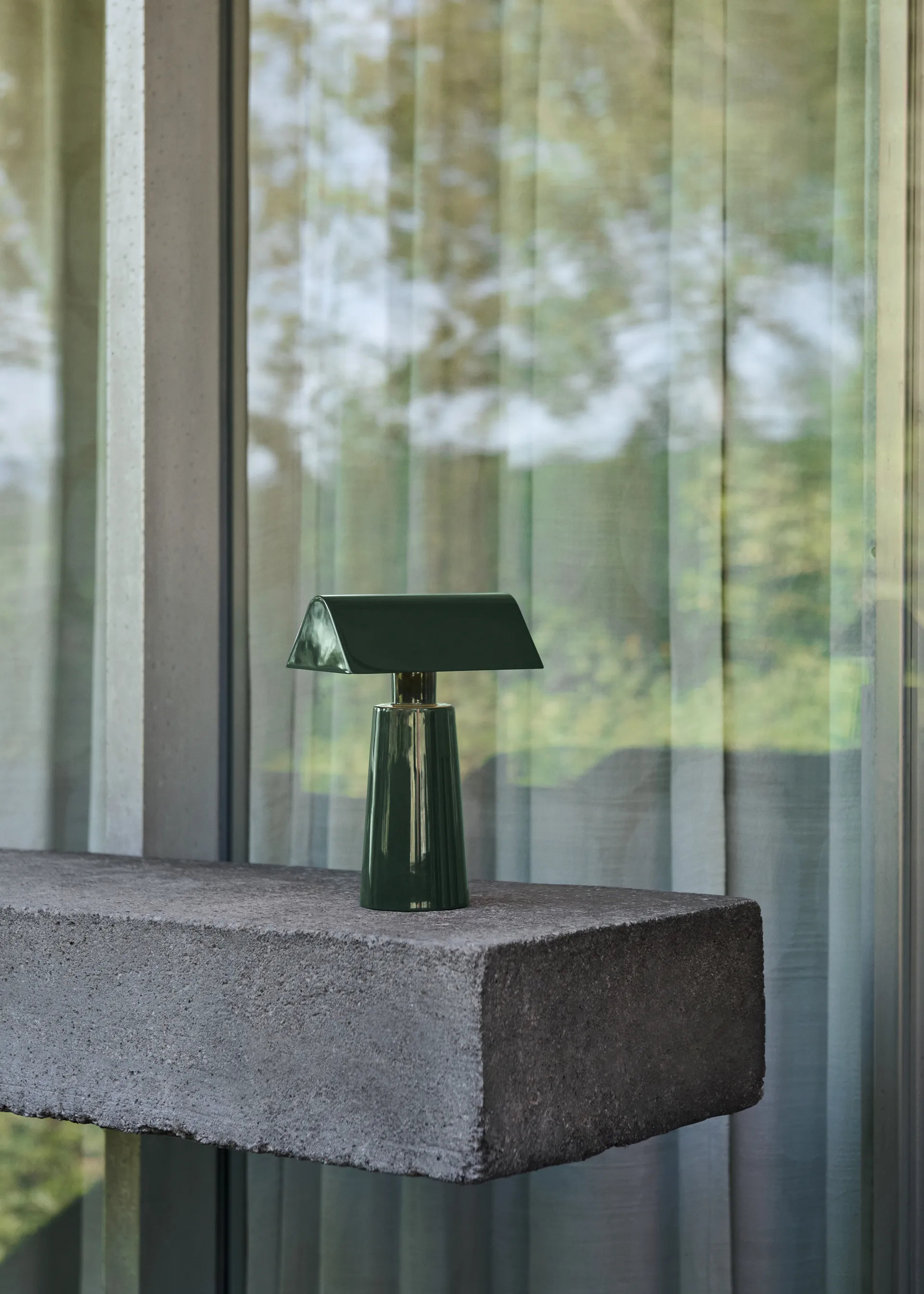 Caret MF1 portabel bordslampa, Forest &Tradition