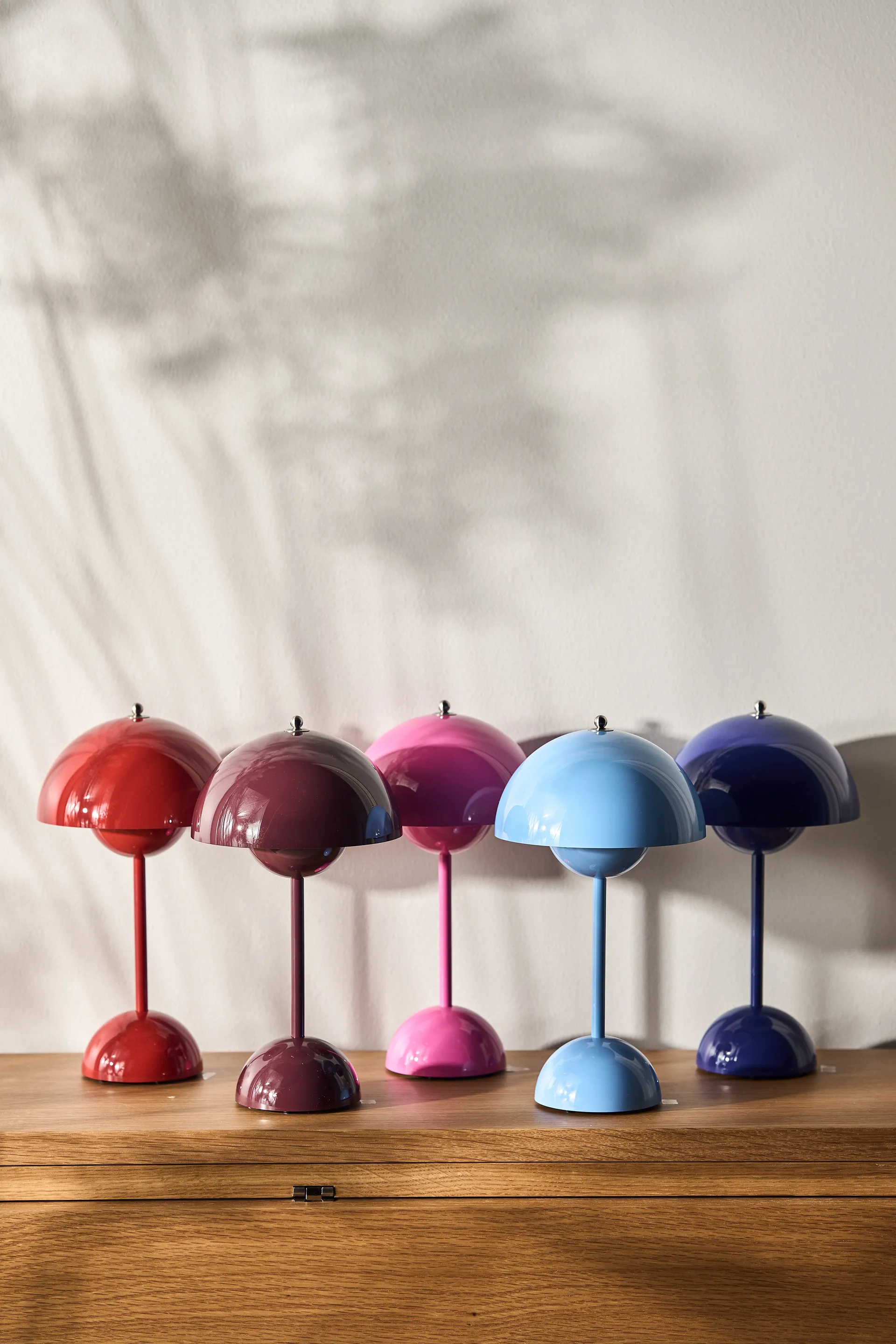 Flowerpot portabel bordslampa VP9, Dark plum &Tradition