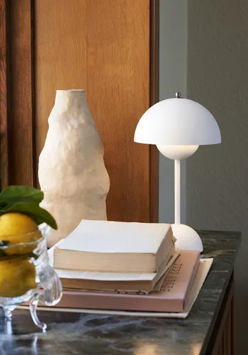 Flowerpot portabel bordslampa VP9 - matt vit - &Tradition
