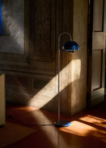 Flowerpot VP12 golvlampa - Steel blue - &Tradition
