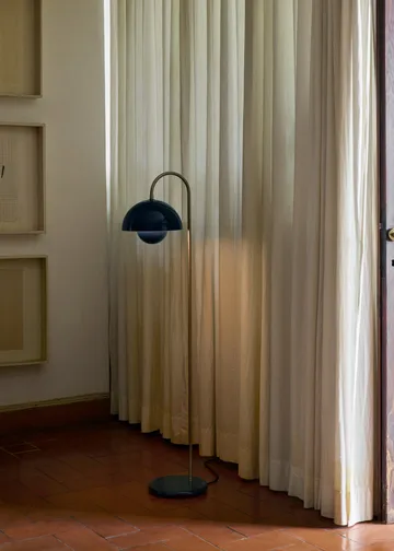 Flowerpot VP12 golvlampa - Steel blue - &Tradition