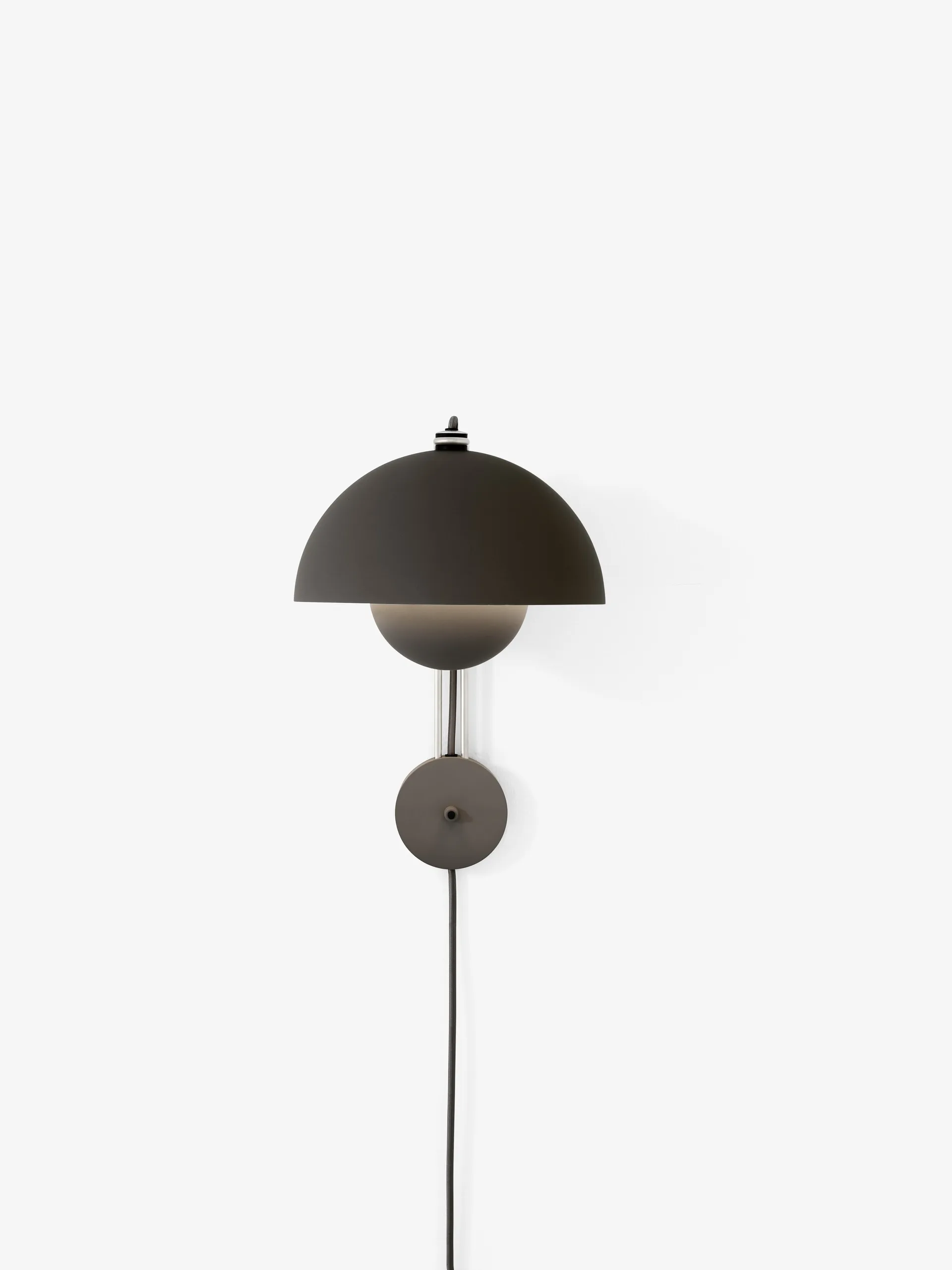 Flowerpot VP8 vägglampa, Matt black &Tradition