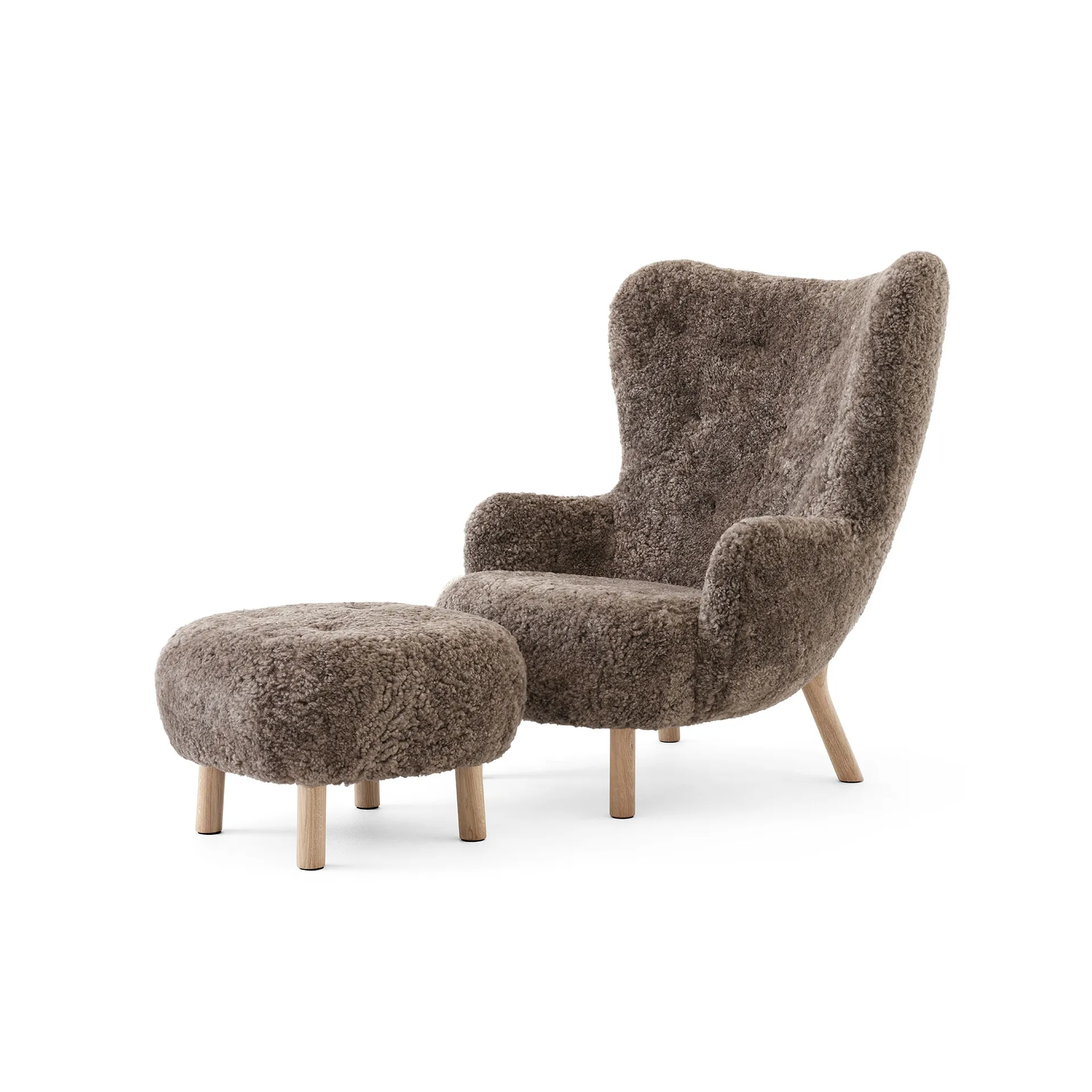 Petra VB3 High fåtölj inkl. pouf ATD1, Oljad ek-Sheepskin Sahara &Tradition