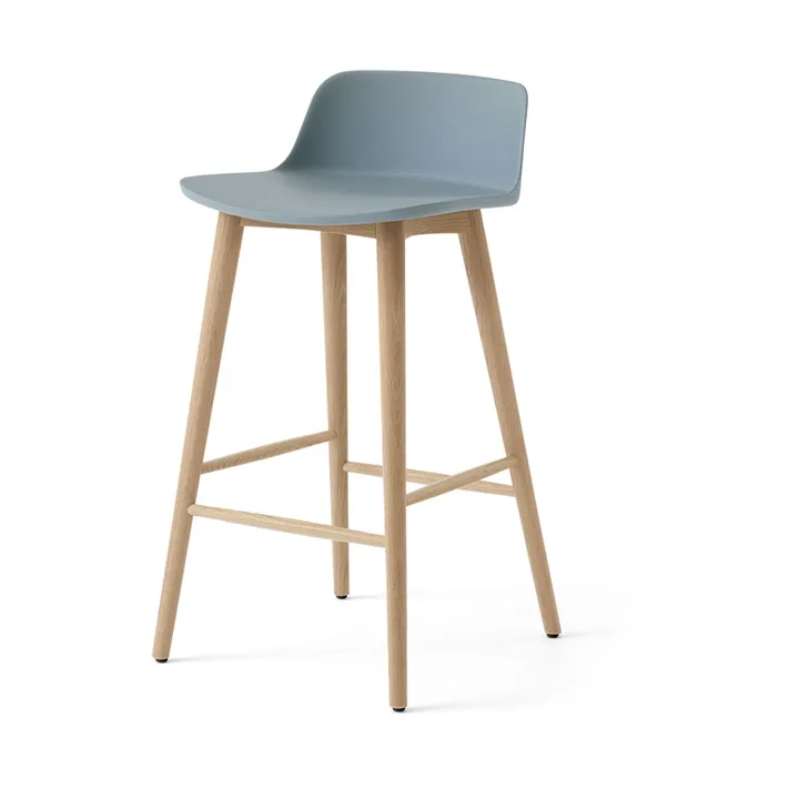 Rely HW118 barstol - Light blue-lackerad ek, 65 cm - &Tradition