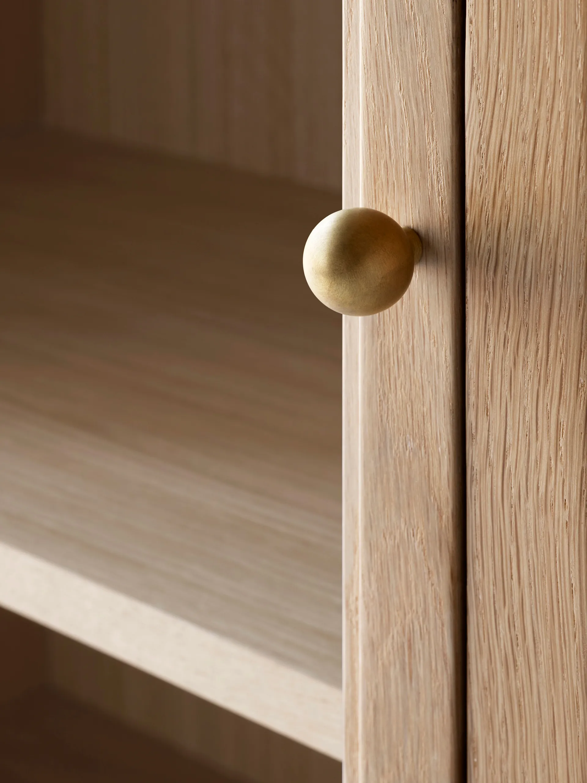 Trace SC87 vitrinskåp 50x192x40 cm, Natural natural oak &Tradition