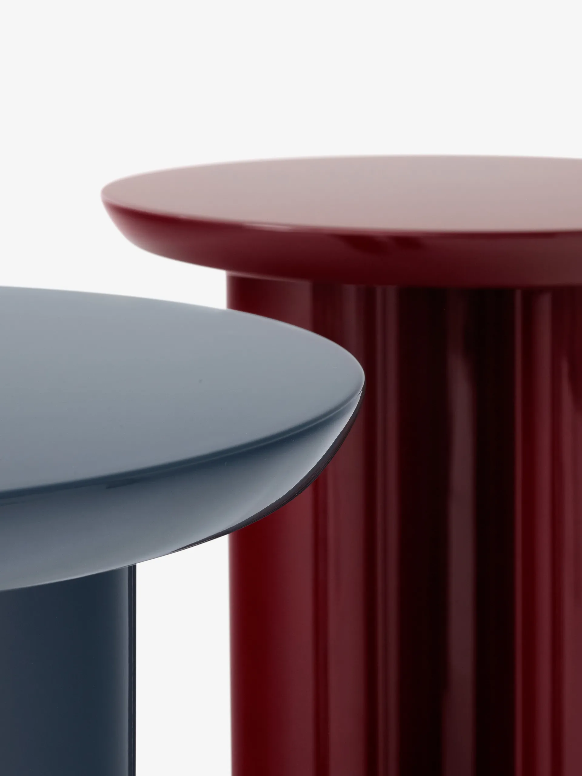 Tung JA3 sidobord, burgundy red &Tradition