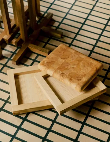 009 Tray bricka - Oljevaxad furu, 33x33x6 cm - Vaarnii