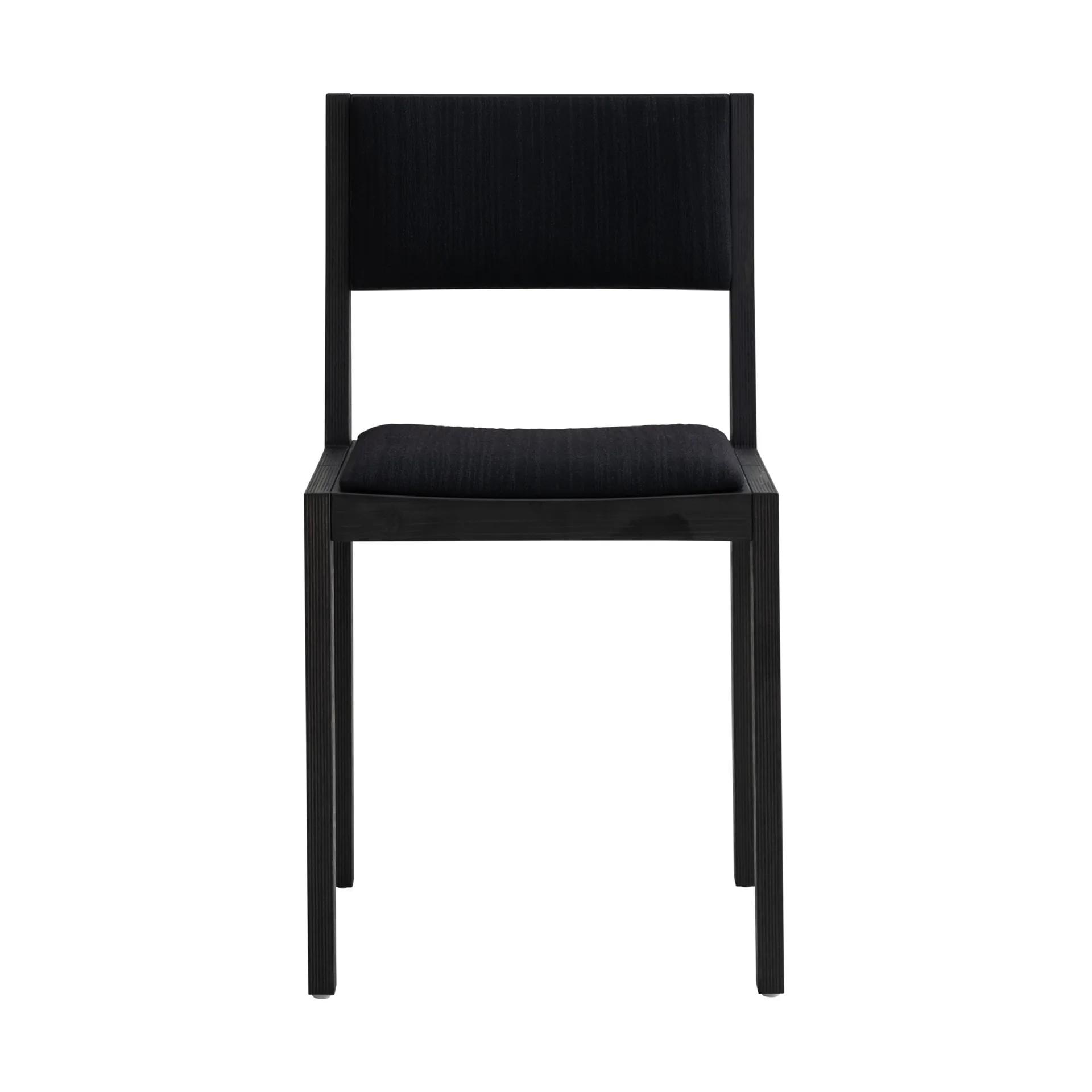 016 Maasto Dining Chair stol, Svartbetsad furu, framsidesklädd svart Vaarnii