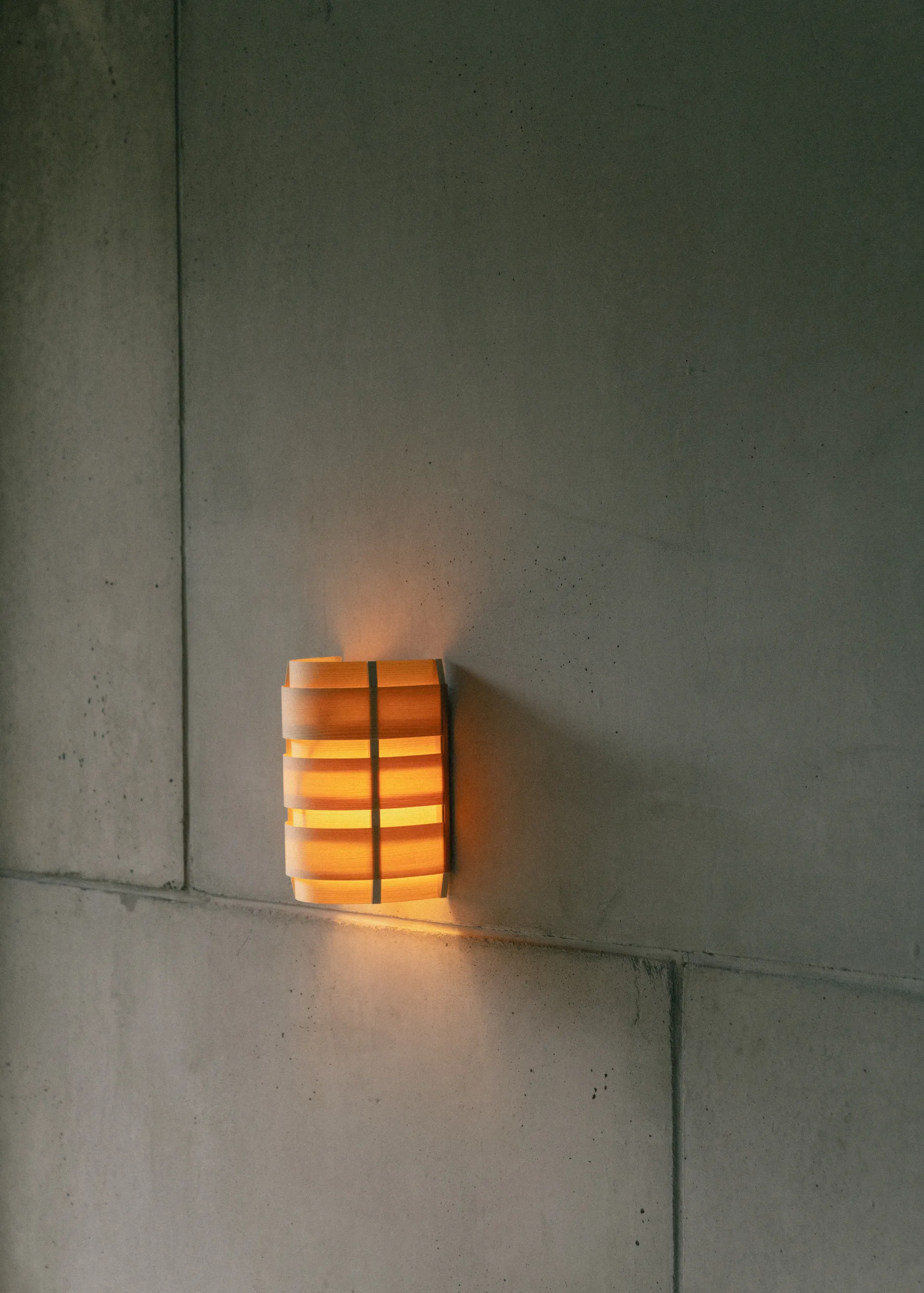 1004 Hans Wall Light vägglampa, Matt oljevaxad furu, 16x24 cm Vaarnii