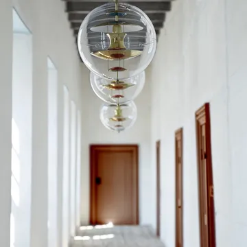 VP Globe Brass taklampa - Ø40 cm - Verpan
