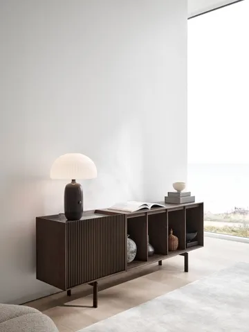 Vipp Cabinet H1 sideboard med ben - Dark oak-marble, doors - Vipp