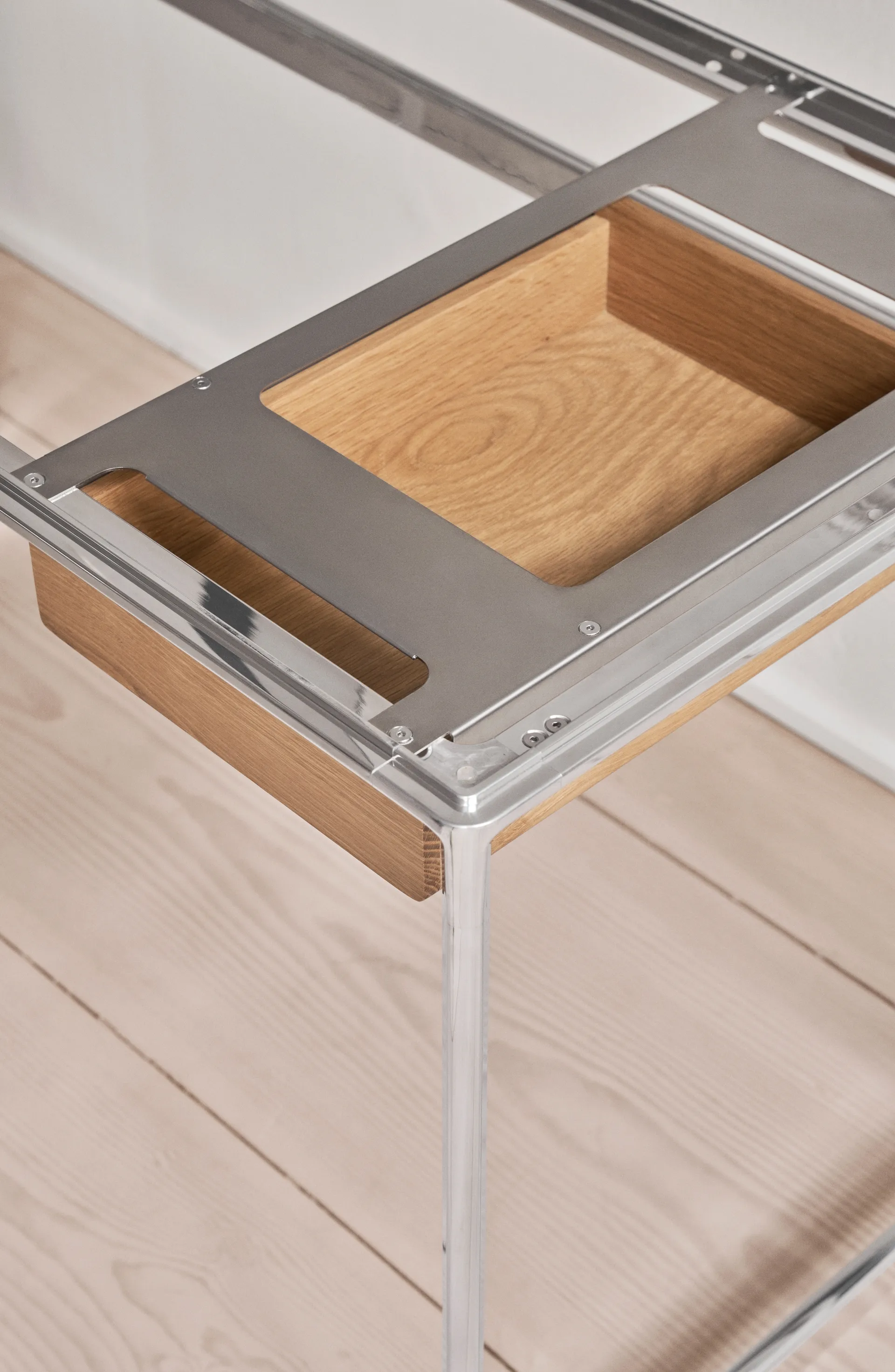 Vipp430 Studio Desk skrivbordslåda 56x29x20 cm, Light oak Vipp
