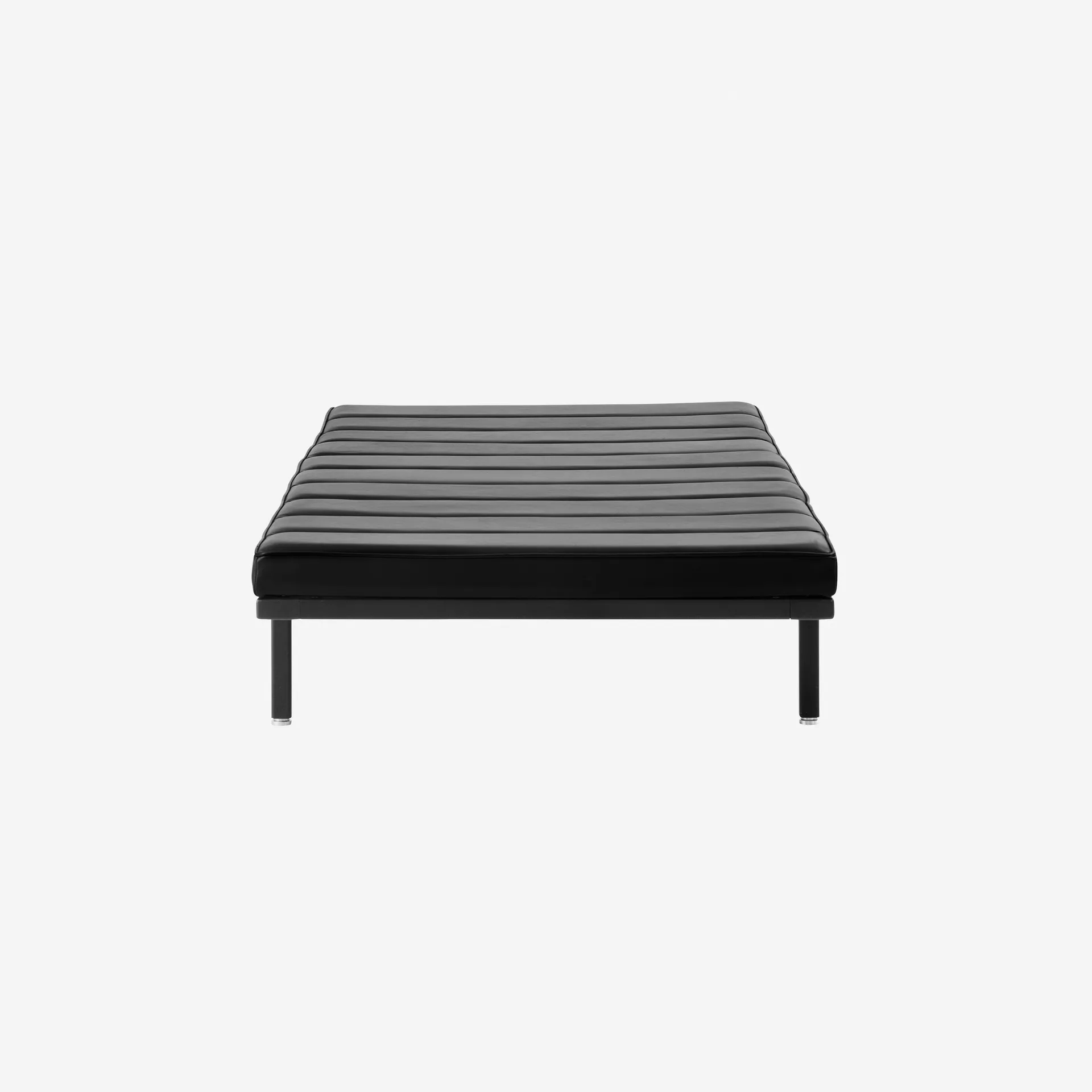 Vipp461 dagbädd 200x85x31,5 cm, Black aluminium-black leather Vipp