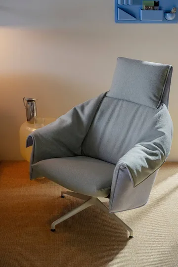 Bascule Highback fåtölj - Iroko cream-aluminium/chalk 4-star base, hög rygg - Vitra